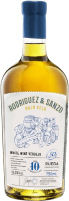 28,95 € Envío gratis | Vino blanco Rodríguez & Sanzo Bajo Velo D.O. Rueda Castilla y León España Verdejo Botella 75 cl