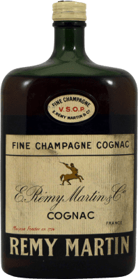 275,95 € Spedizione Gratuita | Cognac Remy Martin Petaca Esemplare da Collezione anni '70 A.O.C. Cognac Spagna Bottiglia 75 cl