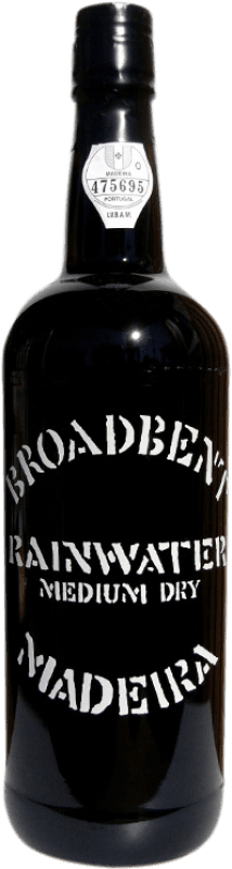 9,95 € Envío gratis | Vino Generoso Fortificado Broadbent Rainwater I.G. Madeira Madeira Portugal Negramoll Media Botella 37 cl
