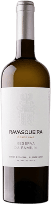 14,95 € 免费送货 | 白酒 Monte da Ravasqueira Família Branco 预订 I.G. Alentejo 阿连特茹 葡萄牙 Viognier, Albariño 瓶子 75 cl