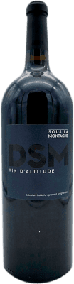44,95 € Бесплатная доставка | Красное вино Jeff Carrel DSM Vin d'Altitude Villages A.O.C. Côtes du Roussillon Occitania Франция Syrah — Сира, Garnacha — Гренаш, Cariñena — Кариньян, Lledoner Roig Бутылка Магнум 1,5 L