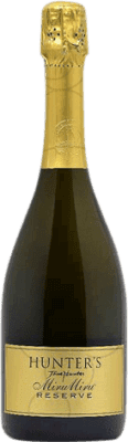 34,95 € Envío gratis | Espumoso blanco Hunter's Miru Miru Brut Reserva Nueva Zelanda Pinot Negro, Chardonnay, Pinot Meunier Botella 75 cl