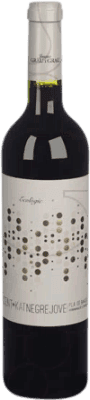5,95 € 免费送货 | 红酒 Celler Grau i Grau Jaume Cent·Kat 年轻的 D.O. Pla de Bages 加泰罗尼亚 西班牙 Tempranillo, Merlot 瓶子 75 cl