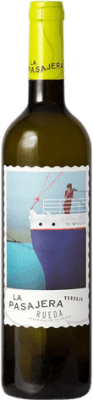 7,95 € Free Shipping | White wine Malagueña By Victoria Ordóñez La Ola del Melillero Young D.O. Rueda Castilla y León Spain Verdejo Bottle 75 cl