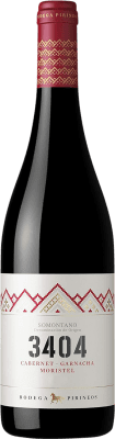 7,95 € 免费送货 | 红酒 3404 de Pirineos 年轻的 D.O. Somontano 阿拉贡 西班牙 Grenache, Moristel 瓶子 75 cl