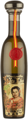 19,95 € Envío gratis | Vino Generoso Fortificado Yuste La Kika D.O. Manzanilla-Sanlúcar de Barrameda Andalucía España Palomino Fino Media Botella 37 cl