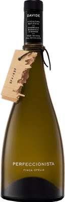 79,95 € Free Shipping | White wine Davide Perfeccionista. Finca Ofelia Aged D.O. Rías Baixas Galicia Spain Godello Bottle 75 cl
