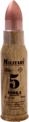 12,95 € Envío gratis | Vodka Military 5 Polonia Botellín Miniatura 5 cl