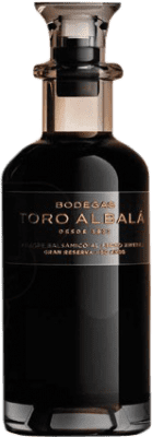 149,95 € Envio grátis | Vinagre Toro Albalá Grande Reserva D.O. Montilla-Moriles Andalucía y Extremadura Espanha 50 Anos Garrafinha 25 cl
