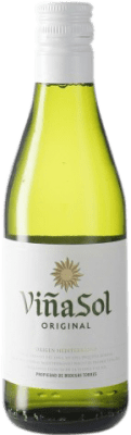 2,95 € Envio grátis | Vinho branco Torres Viña Sol D.O. Penedès Catalunha Espanha Parellada Garrafa Pequena 18 cl