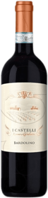 7,95 € 免费送货 | 红葡萄酒 I Castelli 年轻的 D.O.C. Bardolino 威尼托 意大利 75 cl