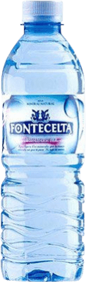 8,95 € Envío gratis | Caja de 35 unidades Agua Fontecelta PET Galicia España Botella Medium 50 cl