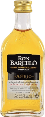 2,95 € Kostenloser Versand | Rum Barceló Añejo — Gereift Dominikanische Republik Miniaturflasche 5 cl