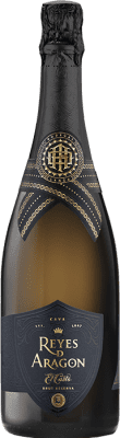 13,95 € Spedizione Gratuita | Spumante bianco Langa Reyes de Aragón El Casto Brut Riserva D.O. Cava Spagna Macabeo, Chardonnay Bottiglia 75 cl